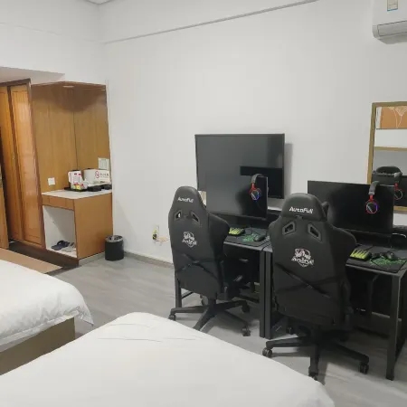 Mofang Shikong E-Sports Hotel (Pingxiang Pinggang Plaza)