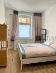 Düsseldorf Citycenter Cozy 2-Bedroom Apartment with Kitchen