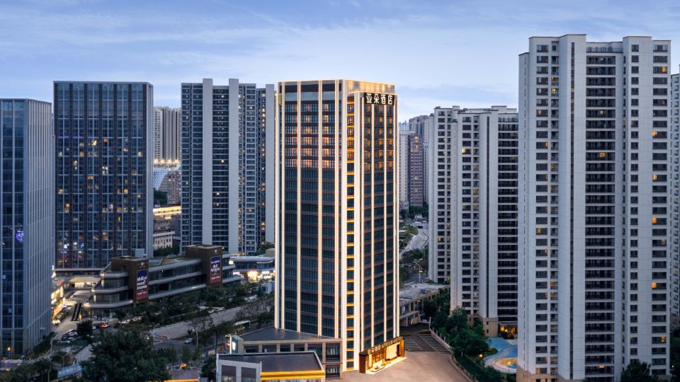 Qingdao Xinduxin CapitaMall Changsha Road Atour Hotel