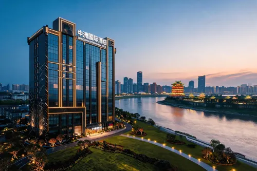 Zhongzhou International Hotel Inn - Mountain view