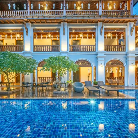 At Tree Hotel Thaphae Gate Chiangmai Отели рядом с достопримечательностью «Ват Махаван»