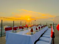THANH LICH ROYAL BOUTIQUE HOTEL Отели рядом с достопримечательностью «Сигнальная Башня»