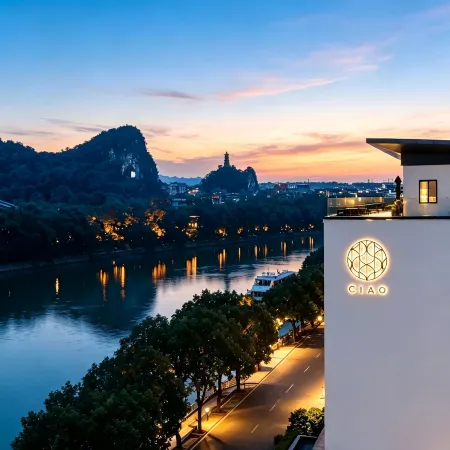 Li River CIAO Hotel( Guilin Elephant Trunk Hill)