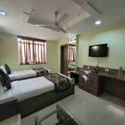 Hotel Raj Residency Rooms
