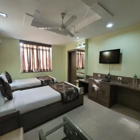 Hotel Raj Residency