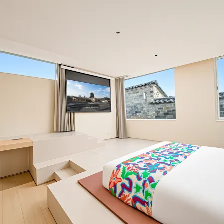 Tao Yang Alley · Imperial Kiln Lodge Collection · Half-Old Homestay
