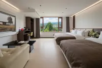 Xianzhao · Xizhu Homestay (Weishan Ancient City) - 발코니