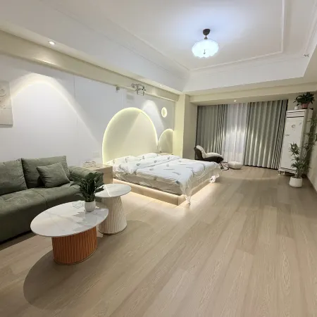 Qingcheng Theme Hotel(bengbu Wanda Store)