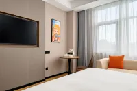Rezen Huanxi Hotel (Huangchuan Sports Center Branch) - 주차장