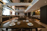 Qinglan Mingtin Hotel (Xuancheng High-Speed Railway Station Guogou Plaza) - parking