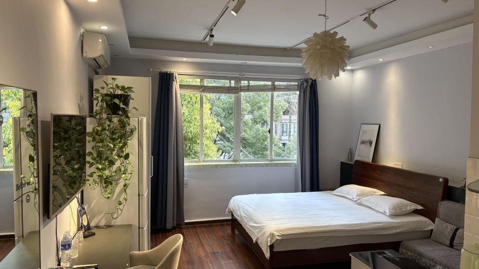 Manzhi Celebrity Hostel