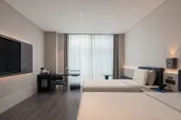 Atour Light Hotel Chengdu West Expo City Xinglong Lake - موقف سيارات