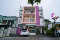 Sans Hotel FiFFa Pisang Kipas Malang - 3성급