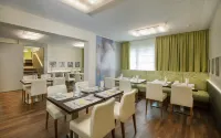 Boutique Hotel Das Tigra - breakfast