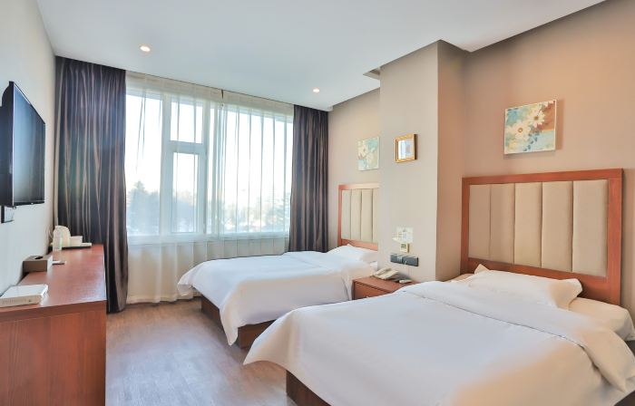May Flower Hotel (Yanji Yanbian University Floating Market Branch)