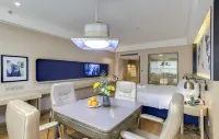 Kyriad Marvelous Hotel Các khách sạn gần Sanxiang Mingzhu Yunsen Commercial City (Qunying North Road)