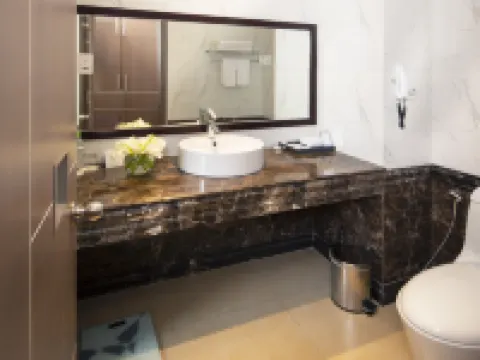 MerPerle Crystal Palace Hotels near Saigon Exhibition and Convention Center (SECC)