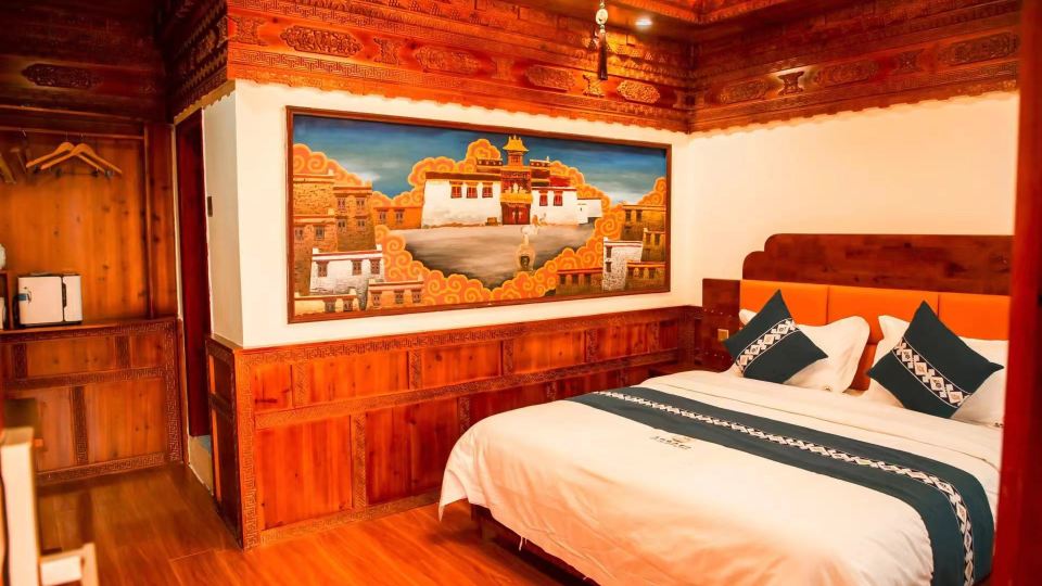Litang Railway Station Gesang Meduo Homestay