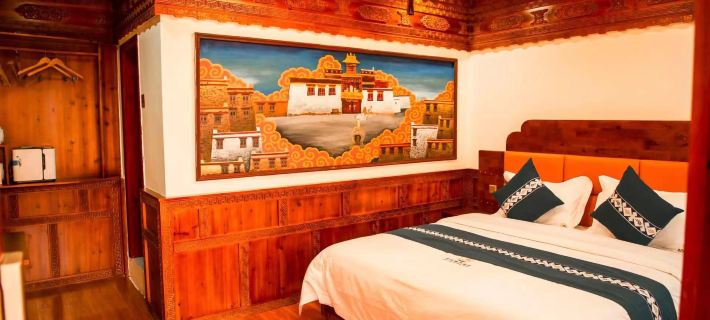 Litang Railway Station Gesang Meduo Homestay โรงแรมในหลี่ถัง