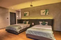 Puzhe Heishui Yueshan 270 ° Borderless Pool C Lake View Hotel