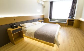 Lanjing Apartment Hotel (Hohhot Wanda Plaza Pedestrian Street)