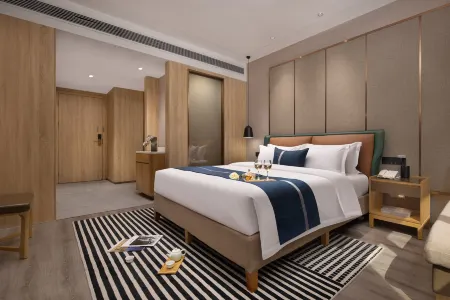Changsha Microtel by Wyndham Hotel (Taskin Provincial Government Store)
