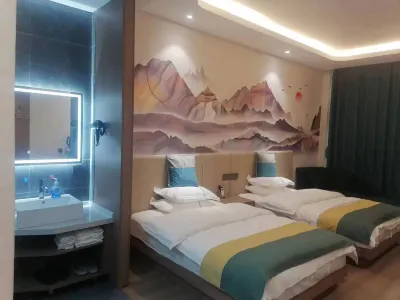 Ninglang Manguotou Hotel Hotels near Yongning Bazi