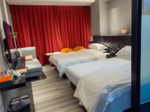 Choose Love Hotel (Pu'er High Speed Railway Station Branch)