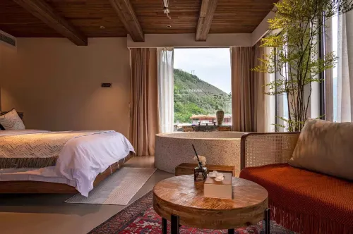 Liangqi Private Tang Homestay Hotels in Mao County