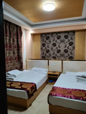 Wushan Hometown Hotel - Inns