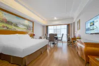Vienna International Hotel (Xinyang Municipal Government Railway Station)