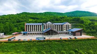 Longshun Xueshan Feihu Resort Hotels near Changbai Mountain Special Museum