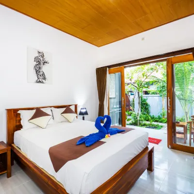 Nusa Bagus Homestay Lembongan Hotels near Jungut Batu