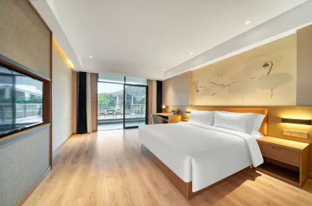 Qiandao Lake Hairuisen Hotel (High-speed Railway Station) Отели рядом со станцией Qiandaohu Railway Station