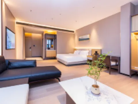 GELI Hotel (Hepu Meirenyu Square) โรงแรมในเหอผู่