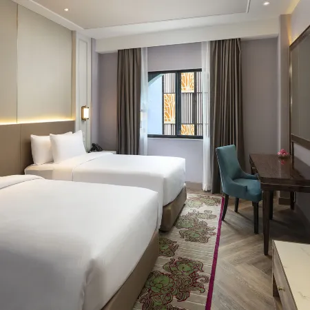 Aira Hotel Bangkok Sukhumvit 11 Отели рядом с достопримечательностью «Торговый центр Terminal 21»