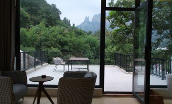 Shuiquan Yingyue Homestay (Huixian Baligou Branch)