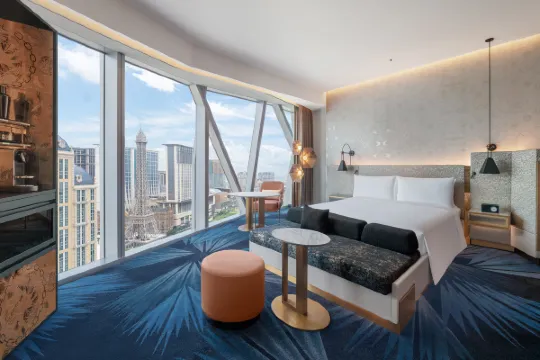 橫琴口岸酒店, 澳門新濠影滙W酒店