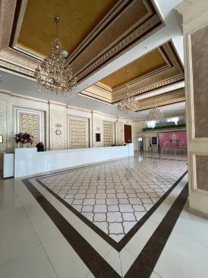 Liyuan International Hotel Hotels in Qiqihar South Station