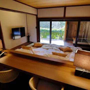 Sakahijiri Gyokushoen