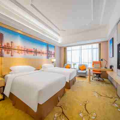 維也納國際酒店（化州北京東路店） Rooms