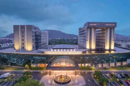 Suzhou Weisheng Tianping Grand Hotel Отели рядом с достопримечательностью «Suzhouhuashanziran Sceneic Area»