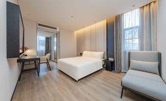 Huizhou Huiyang Xindu Metropolis Atour Hotel