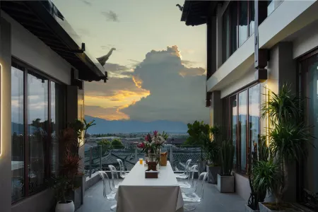 Lijiang Old Town Chunshi·Zhiyi Guan Ancient Town Panoramic B&B Отели в г. Лицзян