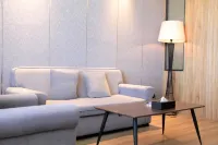 โรงแรมฮอลิเดย์ เอช ซิซิ - พร้อมWifi
