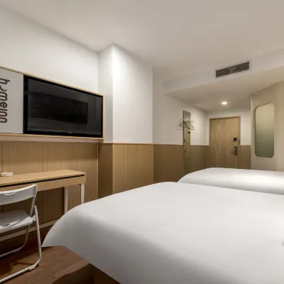 Homeinn Pebble Hotel (Tianjin Binjiang Road Railway Station) Hotels near Riverside 66