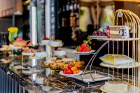 โรงแรมจิงมู่ · จิงมู่ (สถานีรถไฟเปาโถว เขตไฮเทคแรร์เอิร์ธเปาโถว)