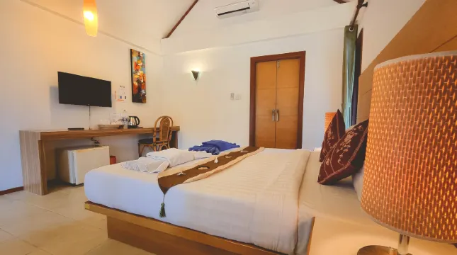 ห้องดีลักซ์ วิวสระว่ายน้ำ ปลอดบุหรี่