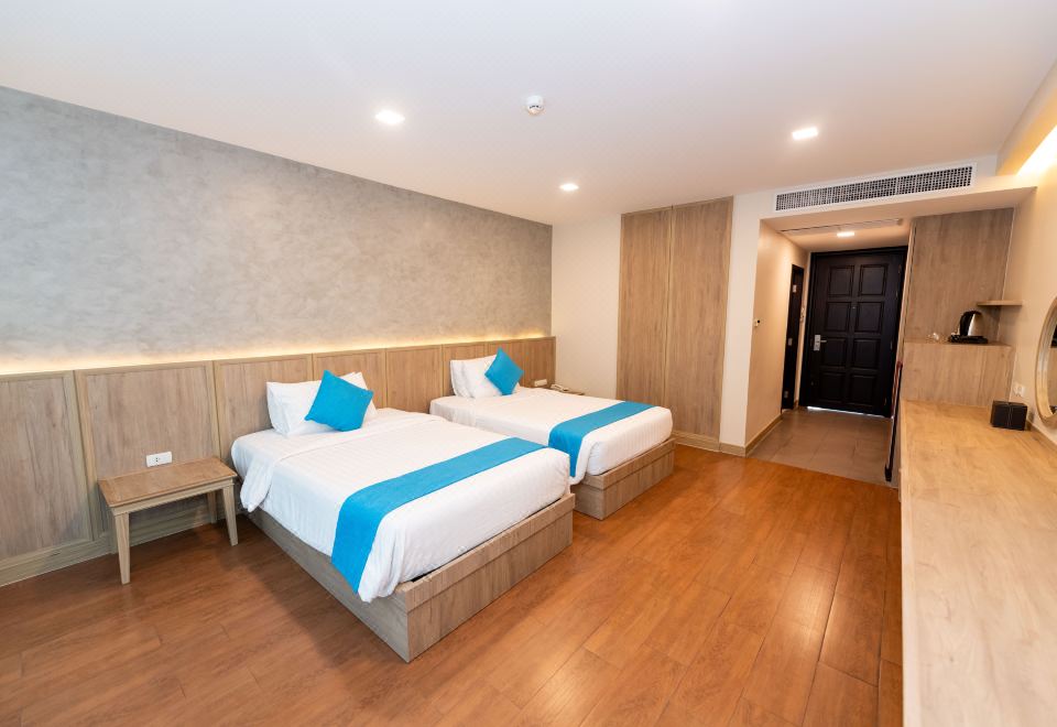 크리스탈 팰리스 럭셔리 호텔 수영장