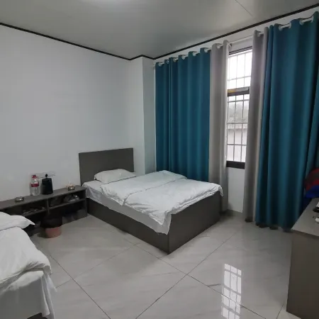 Xingwen Aloft Hotel Отели рядом с достопримечательностью «Xing Wen Shi Hai»